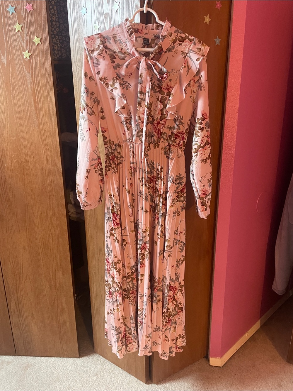 SHEIN Blush Pink Floral Tie-Neck Pleated Maxi Dress